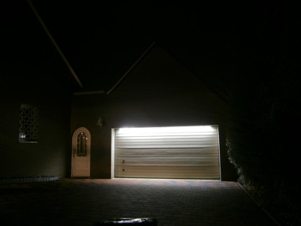 Garage beleuchtet